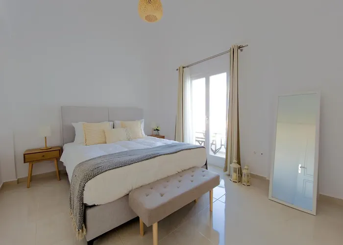 Betty's Serenity House Kamári