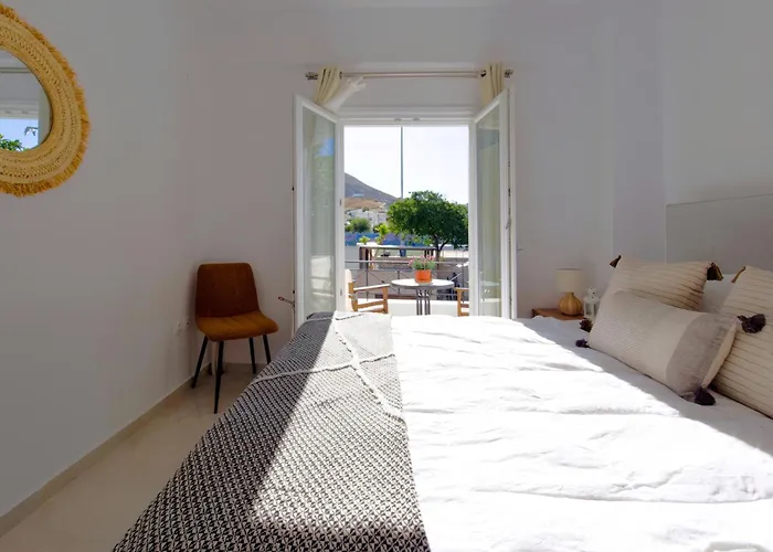 Betty's Serenity House Apartamento Kamári