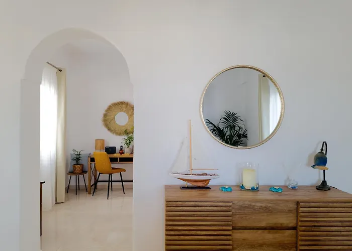 Betty's Serenity House Apartamento Kamári