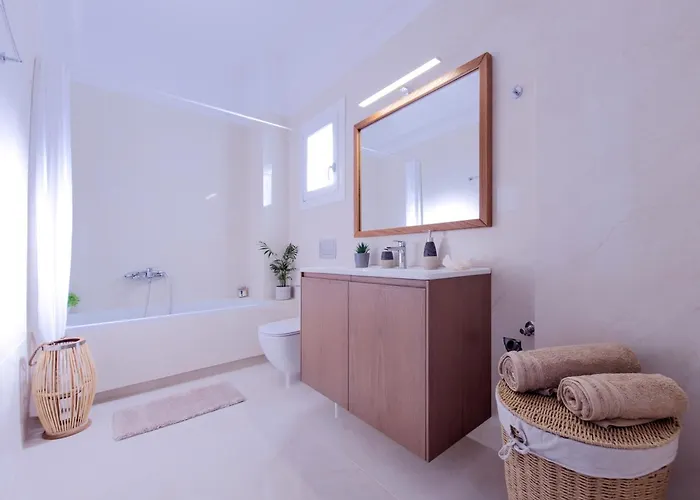 Betty's Serenity House Kamári