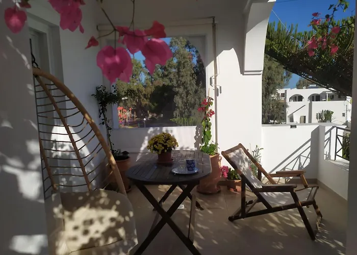 Betty's Serenity House Kamári