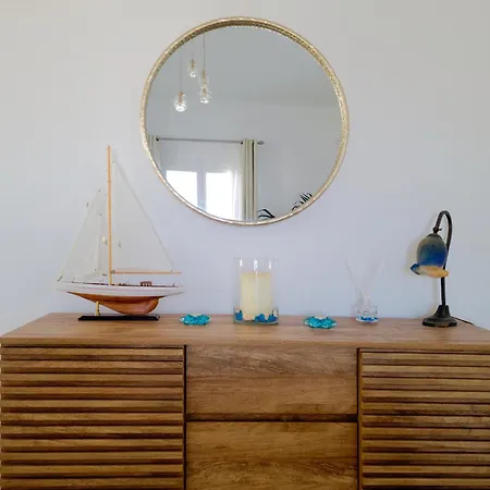 Betty's Serenity House شقة Kamári