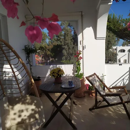 Betty's Serenity House Kamári